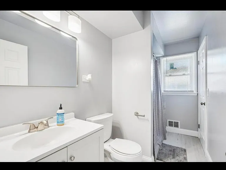3940 Lasalle St — Photo 16