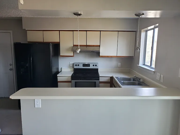 9520 4th Bay St #403 — Photo 6