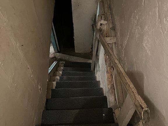 4th image of 157 Waverly St Floor Basement