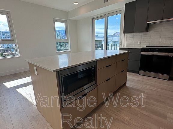 2nd image of 620 Coronation Ave #605