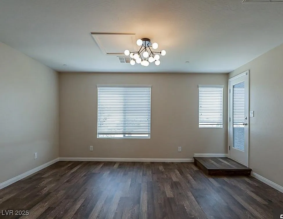3 bed, 3.5 bath, 1589 sqft, $2,550 — Photo 3