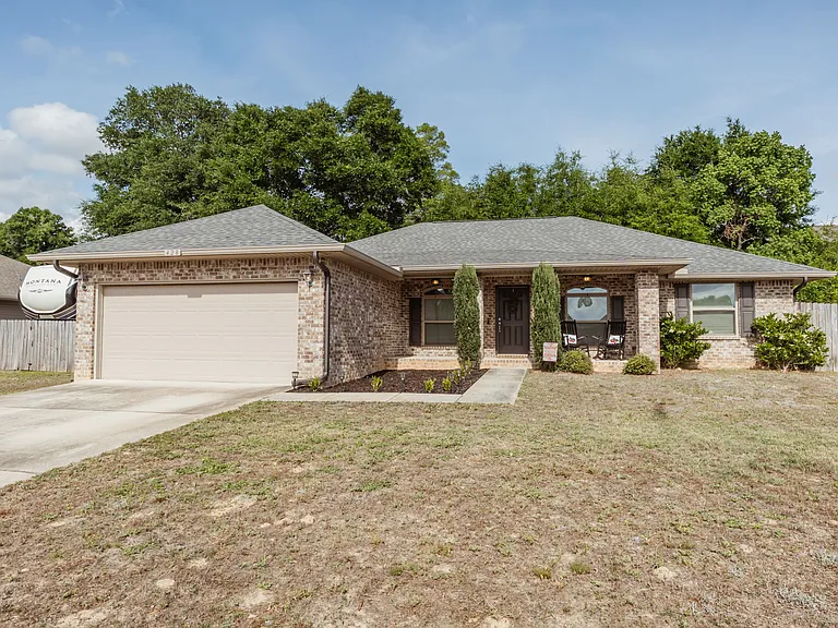 428 Triton St — Photo 26