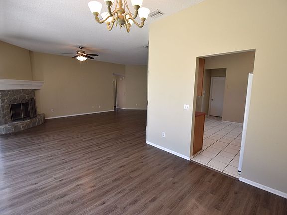 3rd image of 8130 Cloverglen Cir