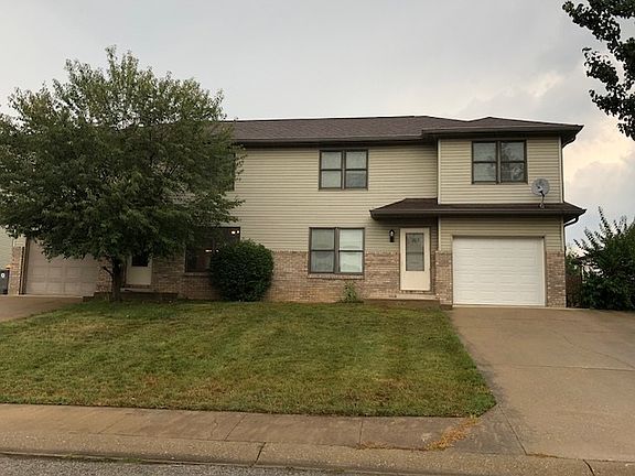 3rd image of 165 W Willow Ct