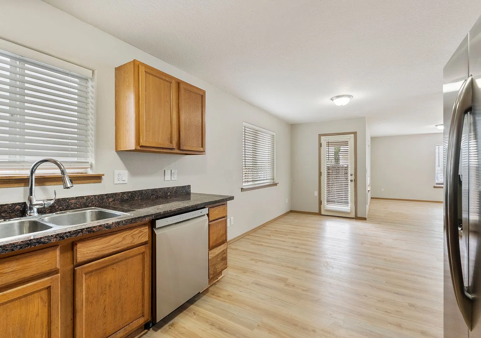 5Bed/2.5 Bath House available — Photo 4