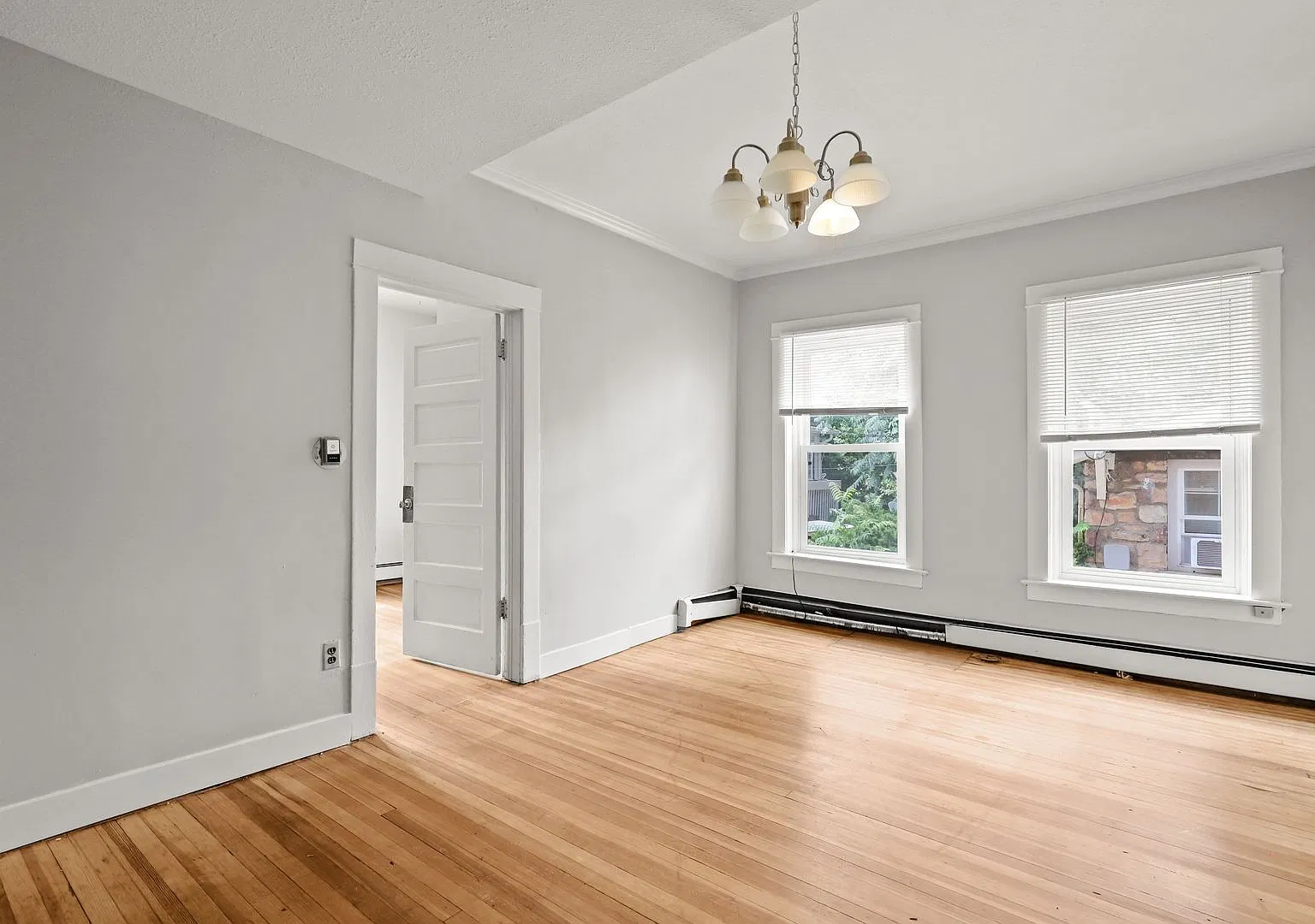 1028 Pleasant St. — Photo 4