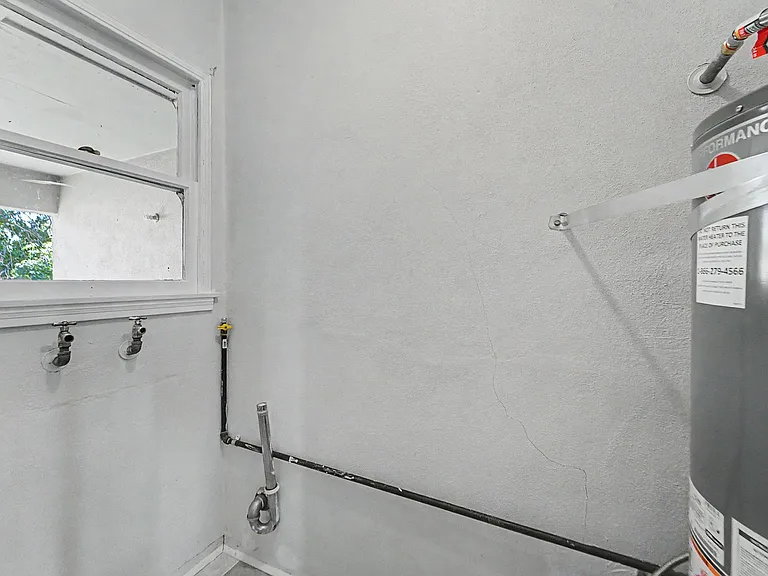 1024 D St #1-4 — Photo 10