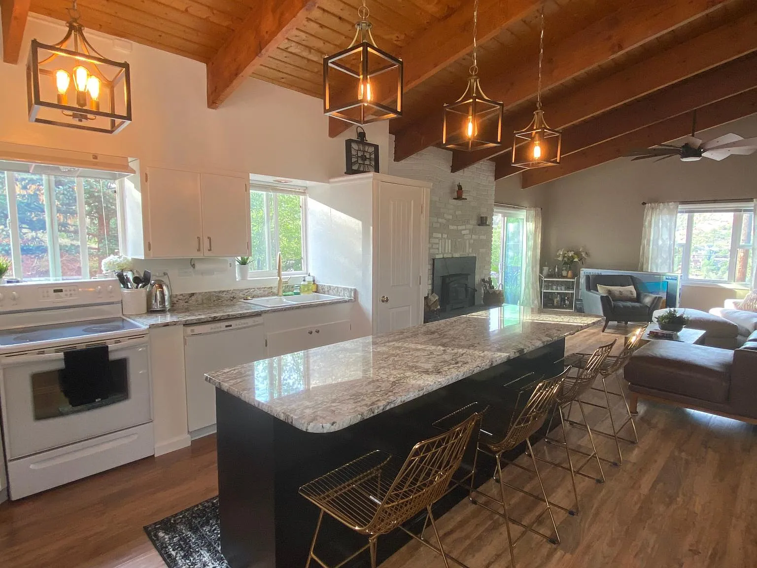 937 Midland Ave — Photo 4