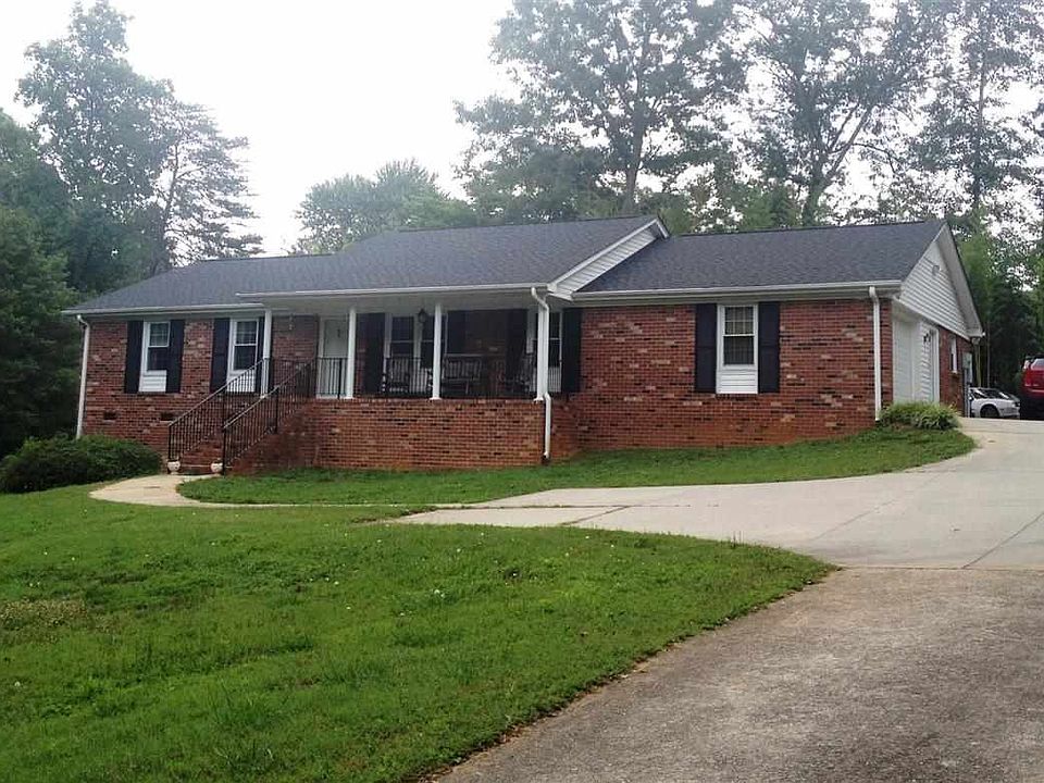 1st image of 309 Poinsettia Dr