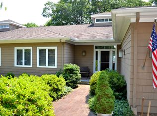11 Schuyler Ln, Bloomfield, CT 06002