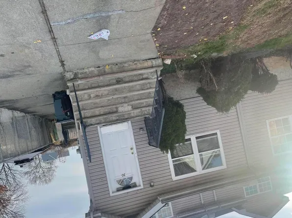 30 Barker St, Staten Island, NY 10310