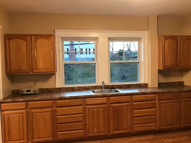 1st image of 130 Highland Ave #2