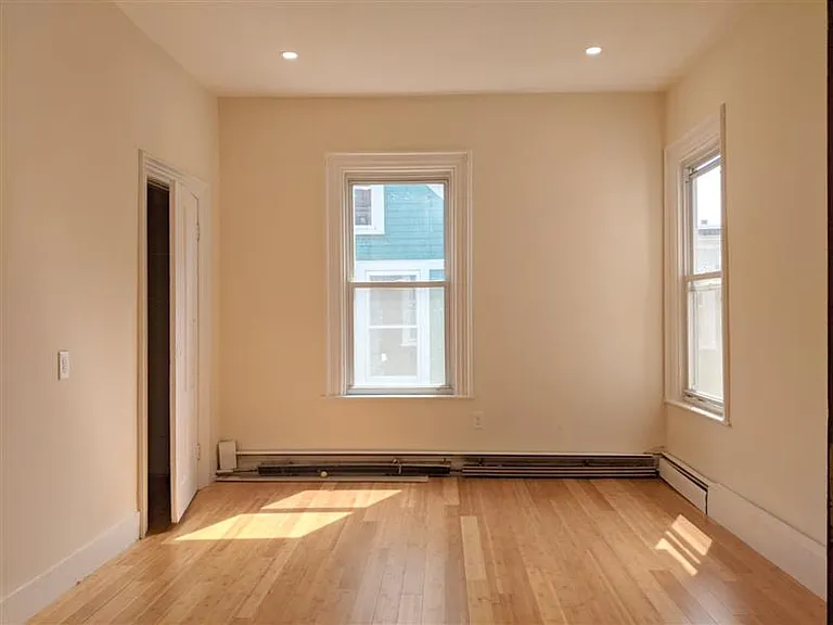 19 Cameron Ave #5 — Photo 6