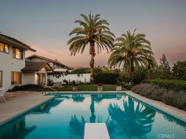 11042 Hunting Horn Dr, Santa Ana, CA 92705