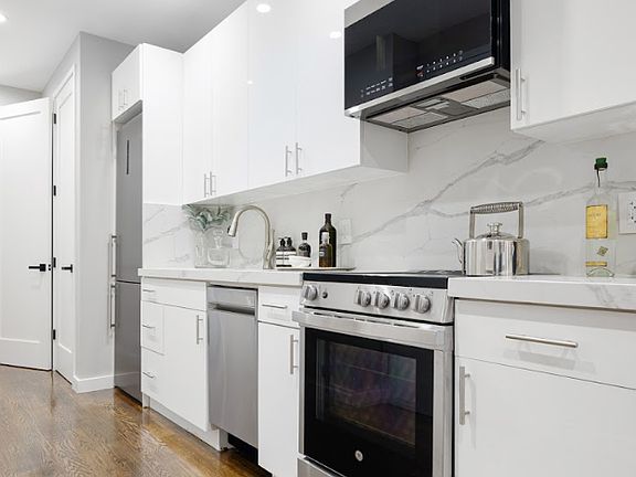 2nd image of 236 E 5th St #2A