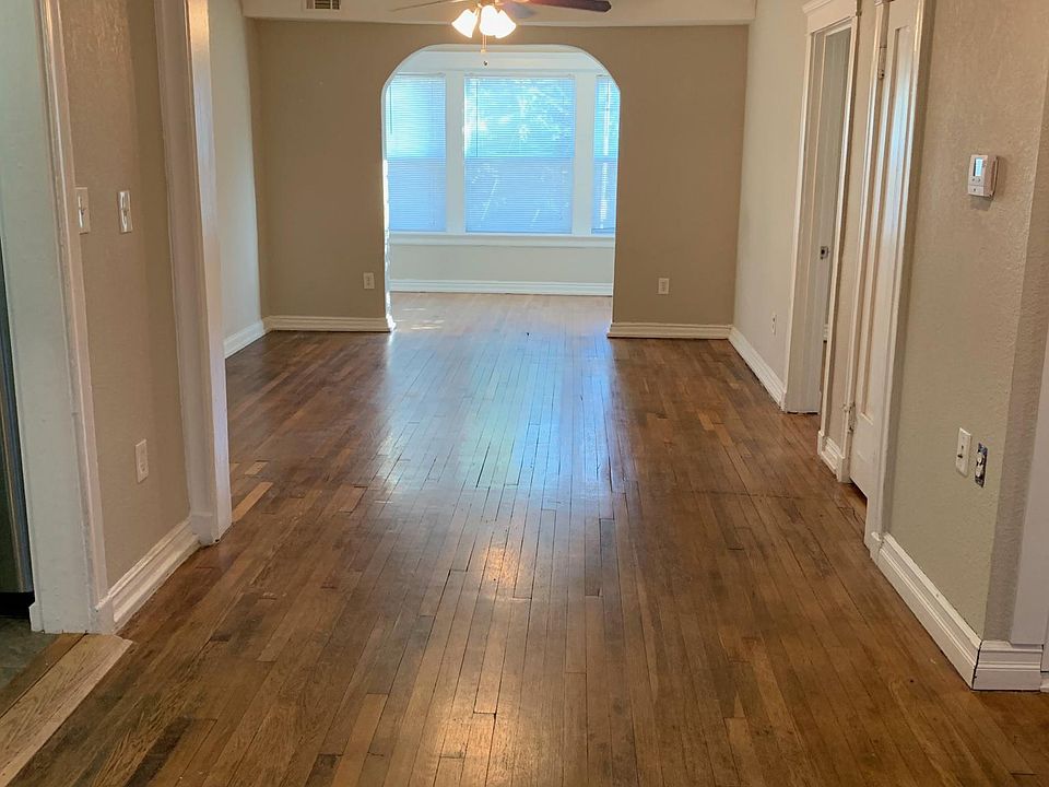 1st image of 912 E 39th St APT 1W