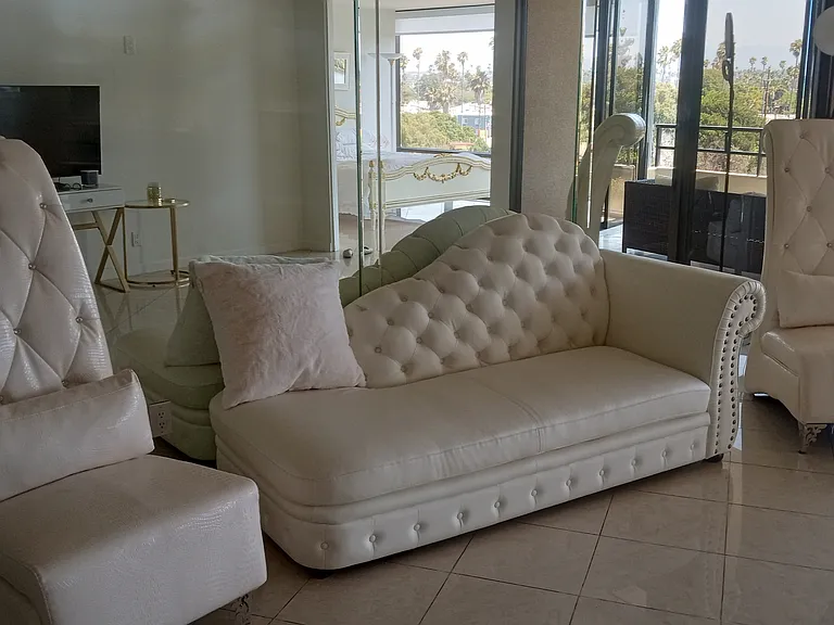 4333 Marina City Dr — Photo 15