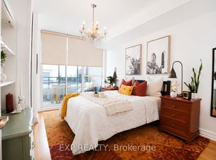 500 Saint Clair Ave W #404, Toronto, ON M6C 1A8