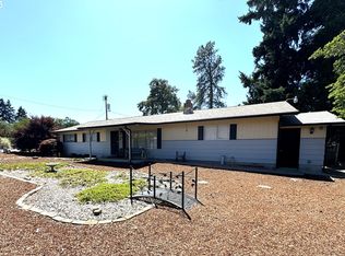 166 Peacock Ln, Myrtle Creek, OR 97457