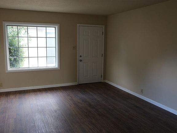 Entry room / Front room