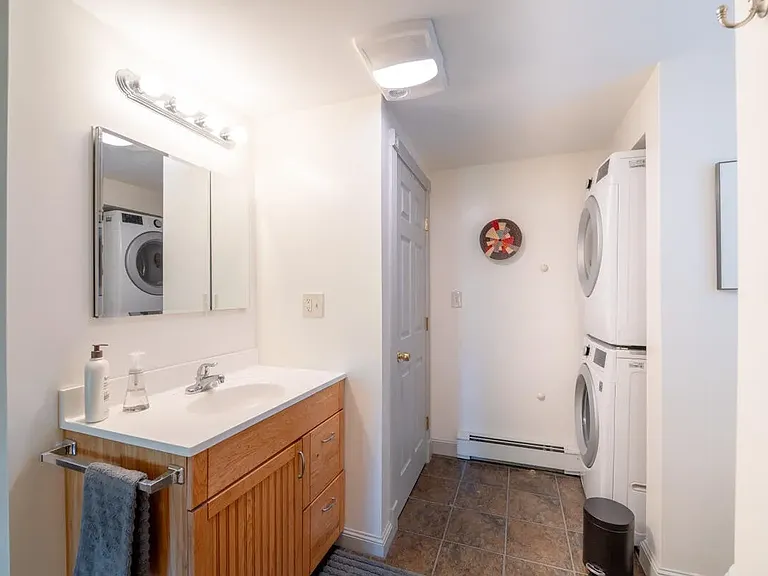 67 Winter St #1 — Photo 11