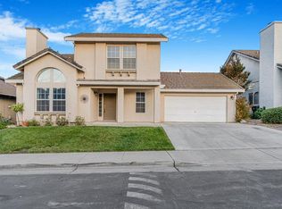 1320 Aspen Cir, Hollister, CA 95023