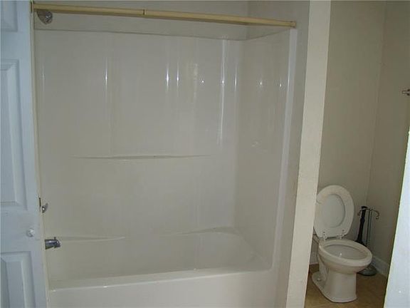 5th image of 1065 16th St SE #25