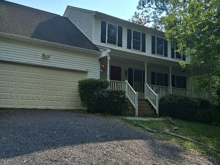 12904 Arsenal Ct — Photo 2