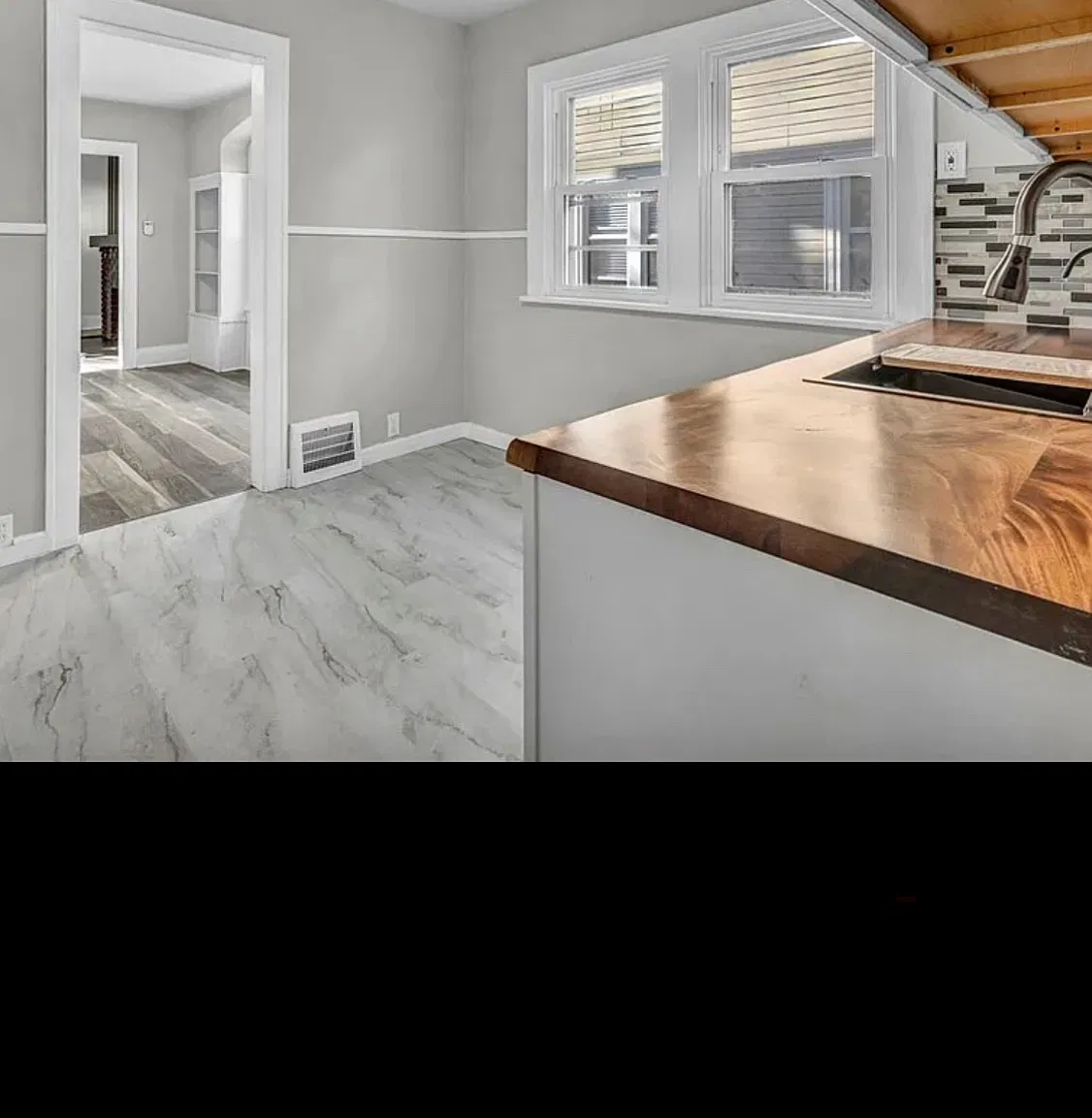 2211 Chesterland Ave — Photo 4