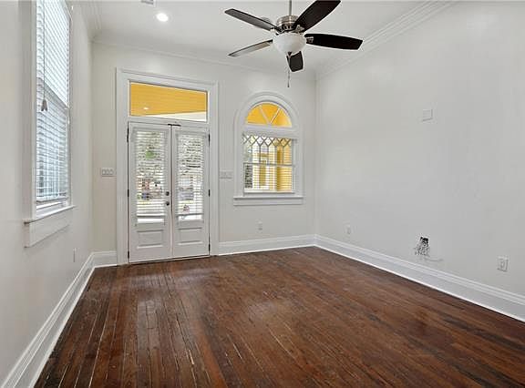 4th image of 2922 Banks St