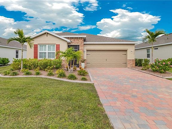 2nd image of 3122 Amadora Cir