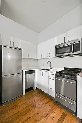 Rented by Living New York | media 10