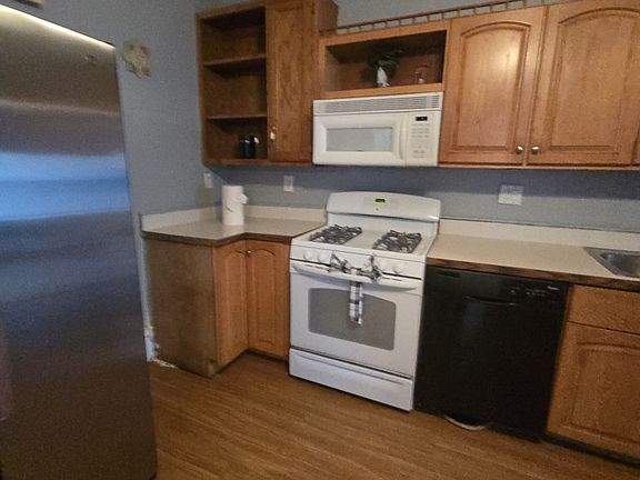 2nd image of 803 11th St #1