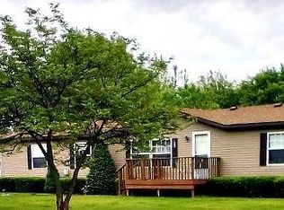 1099 E Livingston Rd, Streator, IL 61364