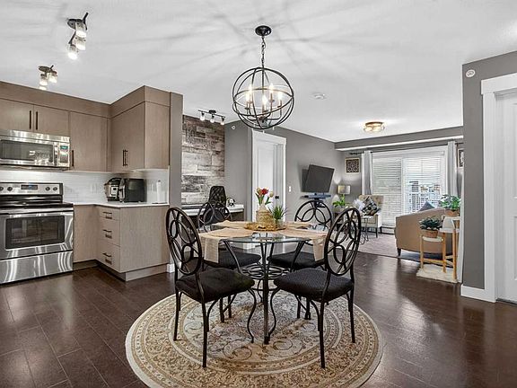 2nd image of 302 N Skyview Ranch Dr NE #4403