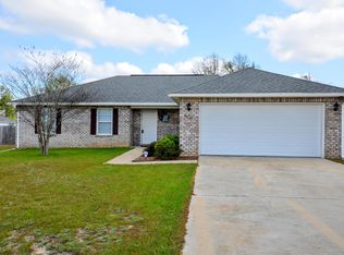 5039 Poinsetta Ave, Crestview, FL 32539