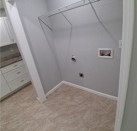 4th image of 2354 Cragstone Ct