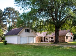 1332 Lawrence St, Carthage, TX 75633