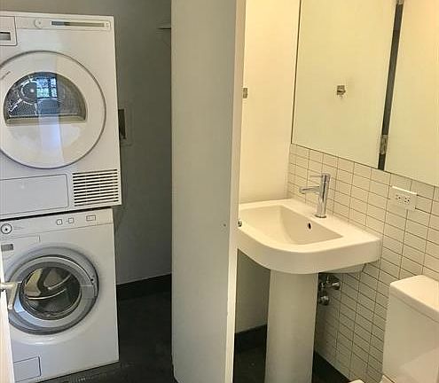 3rd image of 222 E 39th St APT 7D