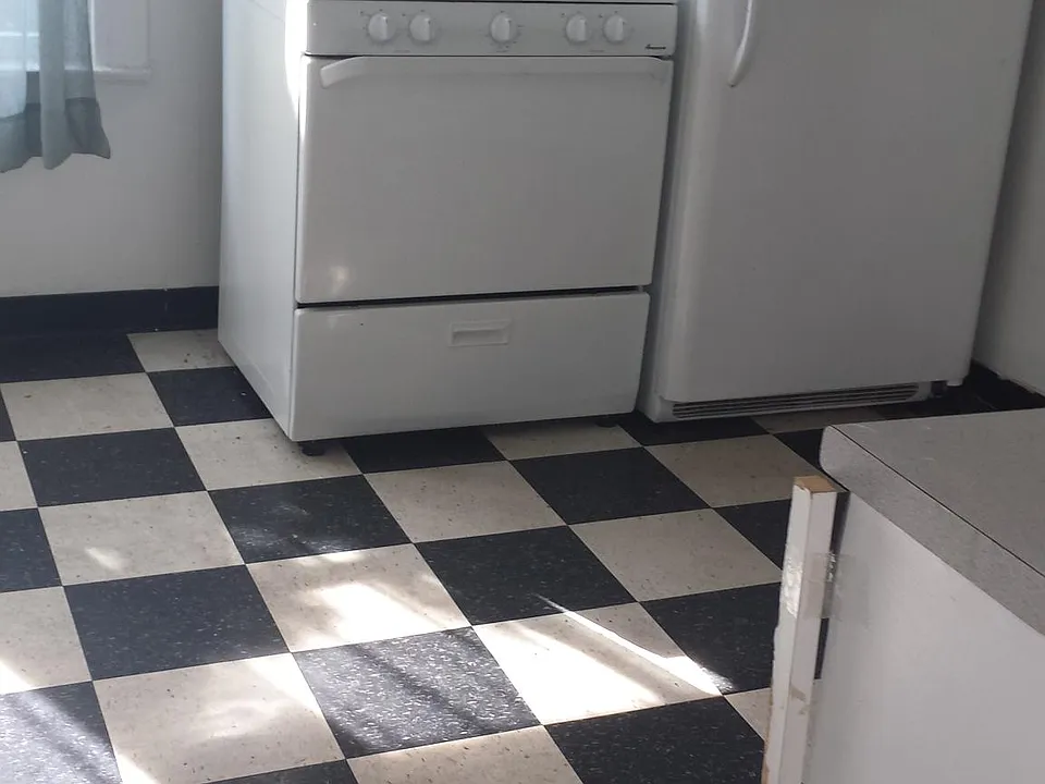 33 Tyler St #1 2 AND 3