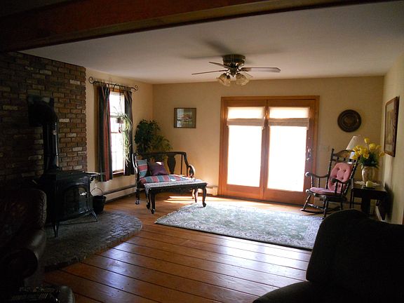 5th image of 49 Bates Trl