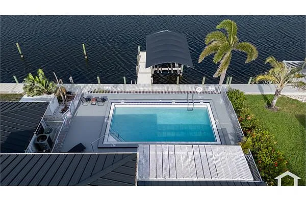 Building Photo - 4826 SW 29th Ave #1
