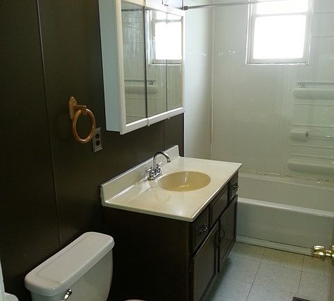 Home for Sale in Quincy, IL $57,900