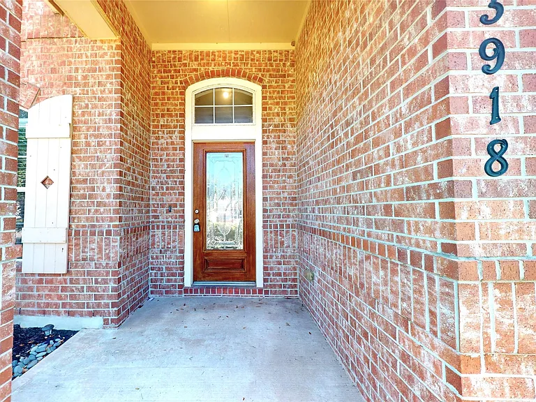 3918 E Auden Cir — Photo 2