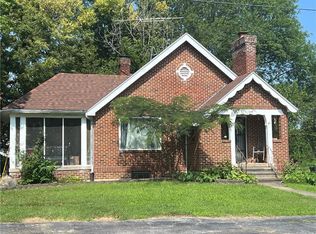 110 N 1st St, Sheldon, MO 64784