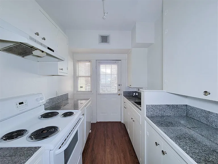 815 Sul Ross St #1 — Photo 11