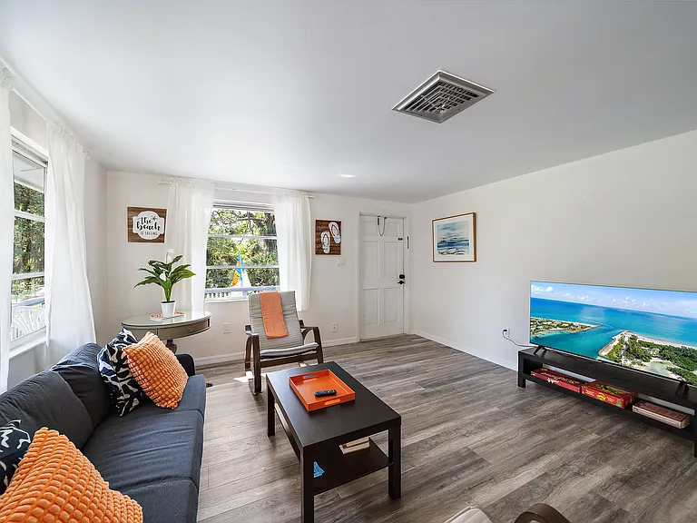 708 Shore Rd #C — Photo 18