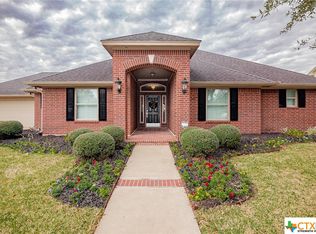 111 Wildrose Dr, Victoria, TX 77904