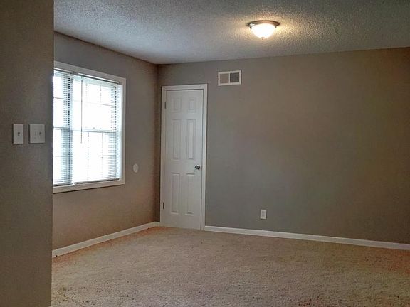 2nd image of 3348 Starsdale St