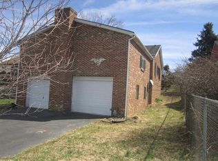 1609 2nd St, Radford, VA 24141